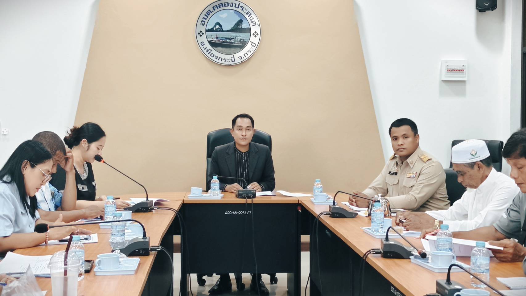 ร่วมประชุมพิจารณาอนุมัติแผนการเงินและแผนสุขภาพชุมชนในการดำเนินโครงการที่จะขอรับการสนับสนุนงบประมาณจากกองทุนหลักประกันสุขภาพองค์การบริหารส่วนตำบลคลองประสงค์
