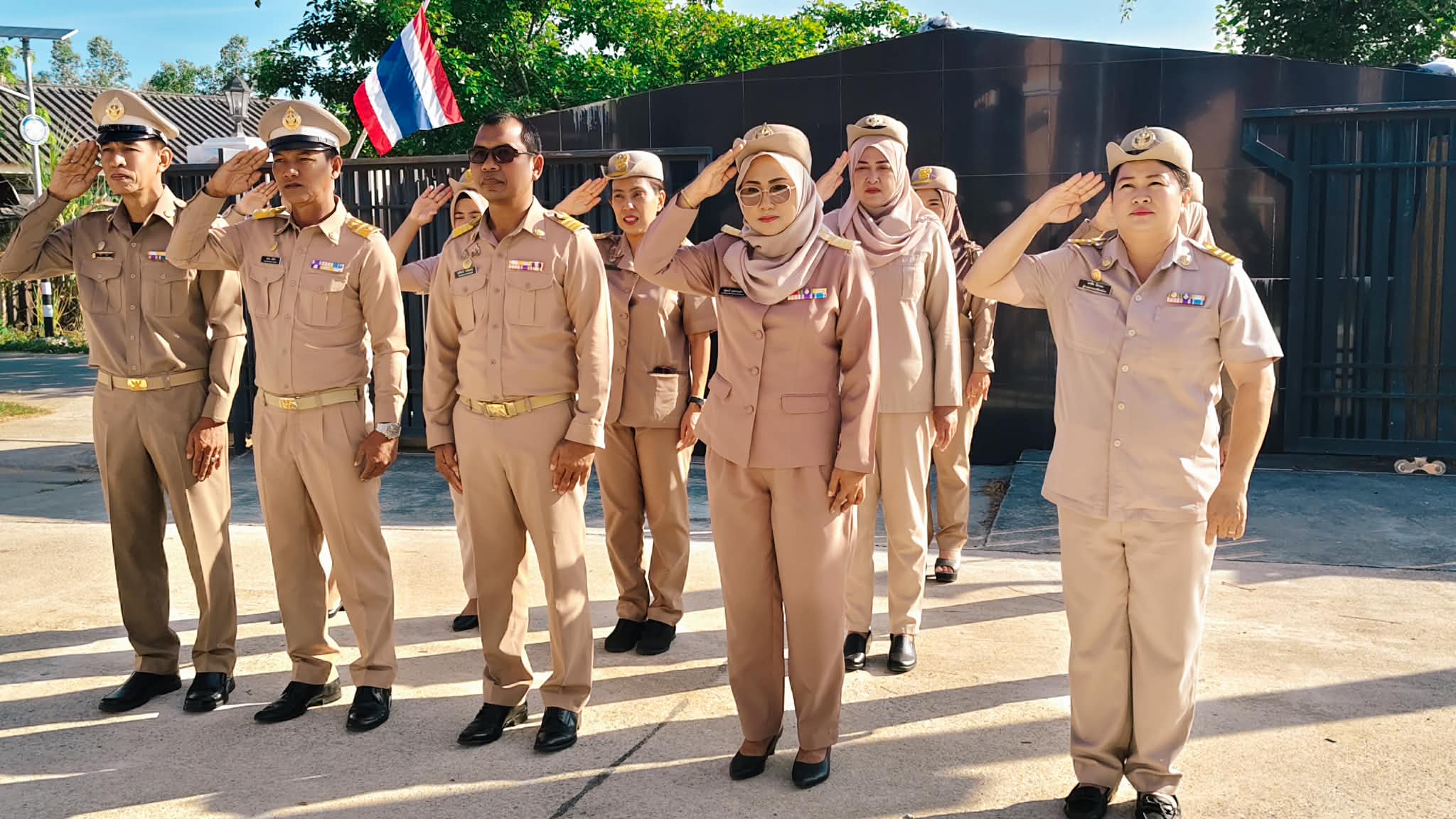 ร่วมกิจกรรมเคารพธงชาติและร้องเพลงชาติไทยประจำเดือน มีนาคม 2569