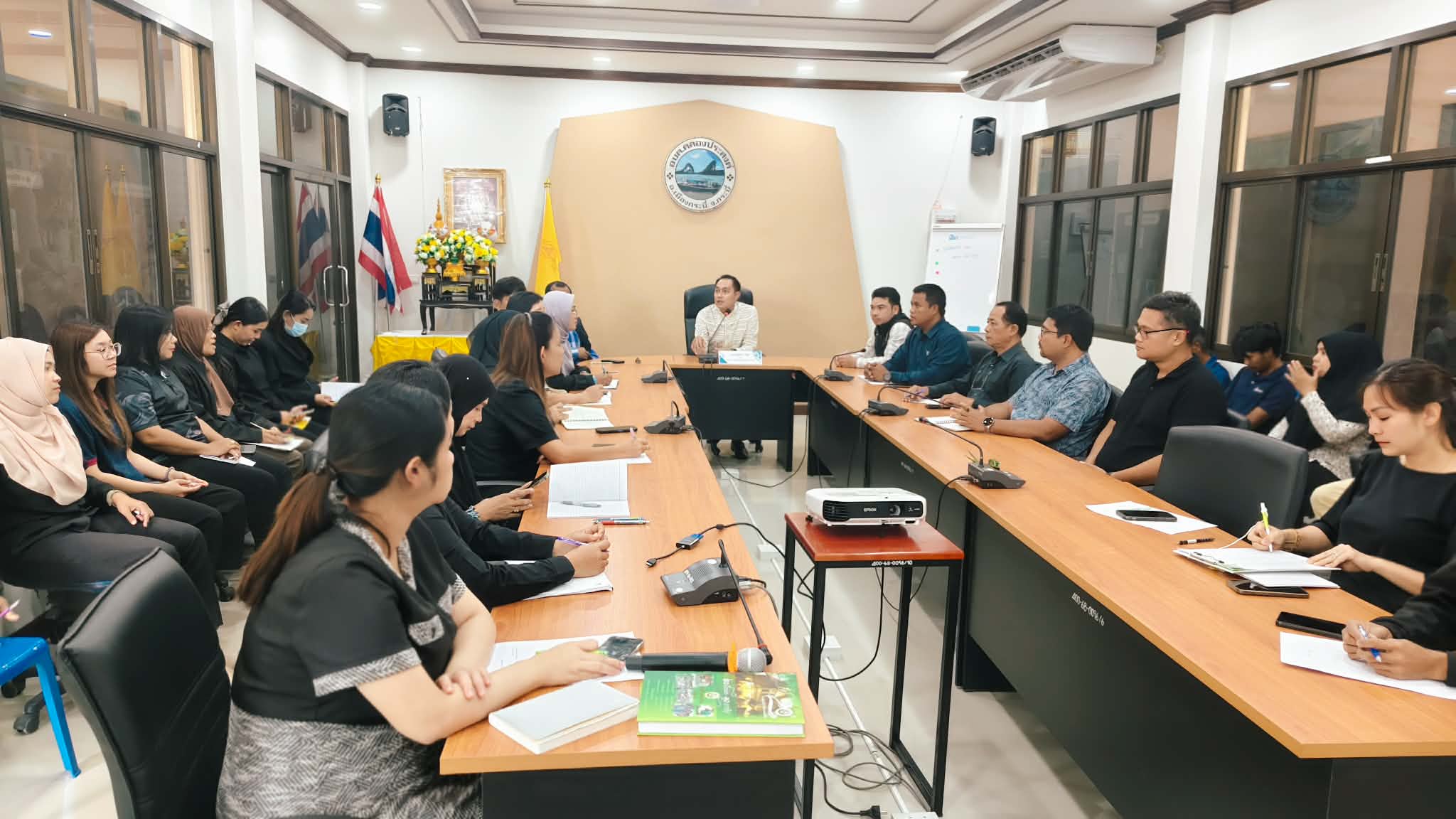 ร่วมประชุมสำนักงาน ประจำเดือน มีนาคม 2569 เพื่อมอบแนวทางและนโยบายการปฏิบัติงานเพื่อประโยชน์สูงสุดของประชาชนตำบลคลองประสงค์