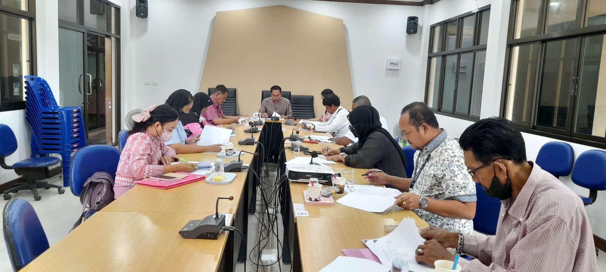ประชุมแผนด้านการเงิน​ แผนด้านสุขภาพ​ ฯลฯ​ 